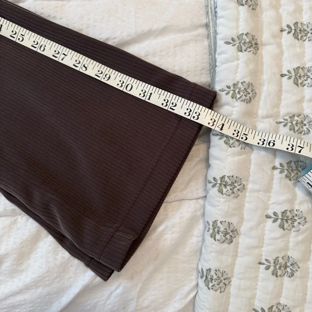 Lululemon ribbed soft stream flare espresso Brown Pants size 2